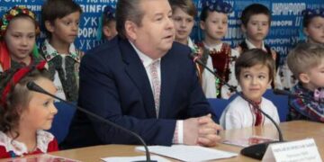 После 30 лет на посту Поплавский уходит с должности ректора КНУКиИ