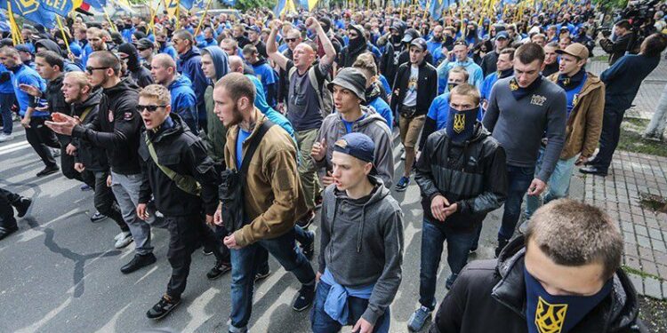 Кабмін України фінансує націоналістичні угруповання «Національний корпус», «С14» тощо