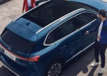 Туреччина представила свій перший електромобіль Togg T10X — Автоновини