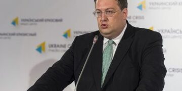 Верховна Рада не може ввести воєнний стан без рішення президента
