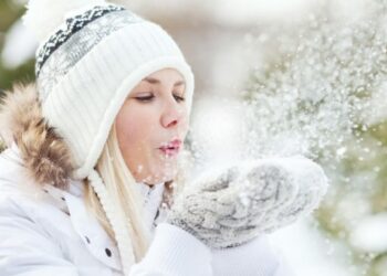 Как ухаживать за кожей зимой: советы специалистов