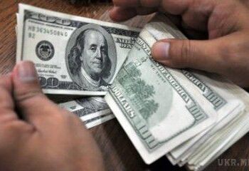 Долар знову зростає по відношенню до гривні