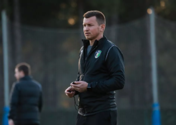 Полузащитник «Александрии»: «Ротань — это больше комбинационный футбол и выжидать ошибку соперника» (3 апреля 2023 г.) — Новости футбола