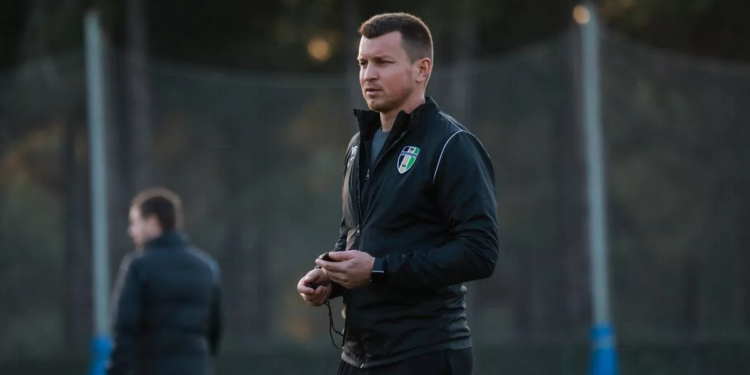 Полузащитник «Александрии»: «Ротань — это больше комбинационный футбол и выжидать ошибку соперника» (3 апреля 2023 г.) — Новости футбола