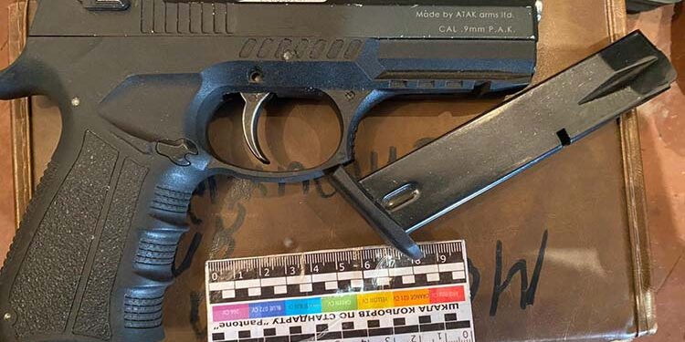 На Тернопільщині поліцейські затримали наркодилера та вилучили у нього товар. ФОТО | Кримінальні новини