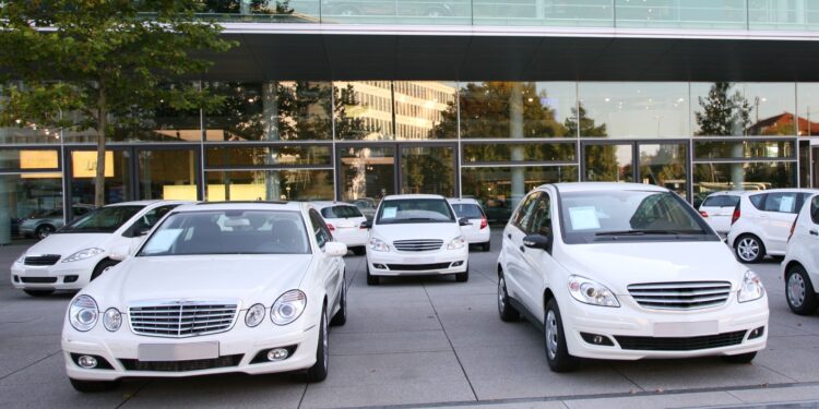 Авито Авто: продажи премиальных автомобилей с пробегом выросли более чем в 2 раза — АВТО НОВОСТИ