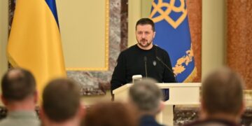 Зеленський вручив нагороди представникам Оборонно-промислового комплексу