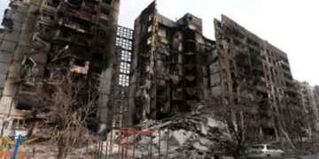 Активность авиации РФ в Мариуполе: в мэрии объяснили причину 