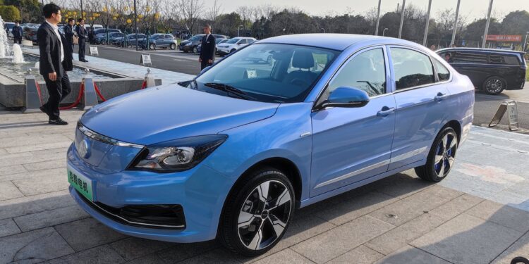 Dongfeng Aeolus E70 (он же Evolute i-Pro) получил полный привод и твердотельную батарею — АВТО НОВОСТИ