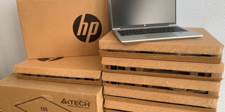 10 ноутбуків для урбан-бібліотеки – Новини Львова та області