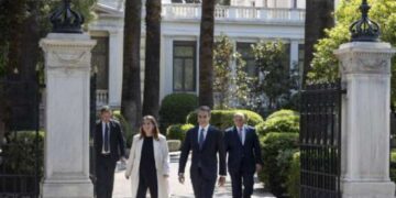 В Греции распустили парламент и назначили перевыборы