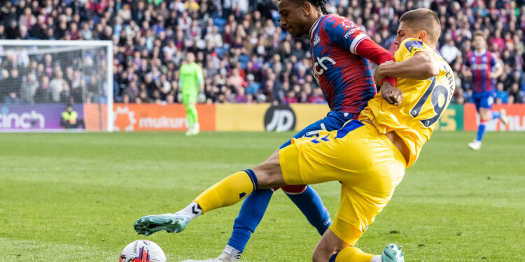 Миколенко провёл очередной полный матч за «Эвертон» и получил высокие оценки (23 апреля 2023 г.) — Новости футбола