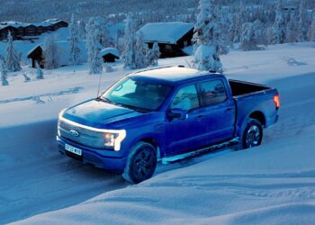 Электропикап Ford F-150 Lightning зайдёт на европейский рынок с севера — АВТО НОВОСТИ
