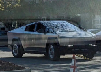 Cybertruck від Tesla отримав сталеві колеса — Автоновини