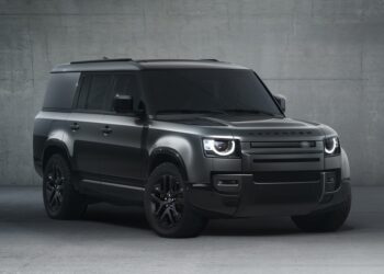 Land Rover Defender 130 получил дефорсированный пятилитровый мотор V8 — АВТО НОВОСТИ