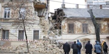 Обрушение дома: что делать и куда обращаться