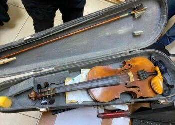 Одеські прикордонники не дали вивезти за кордон скрипку Страдіварі — Новини Одеської області
