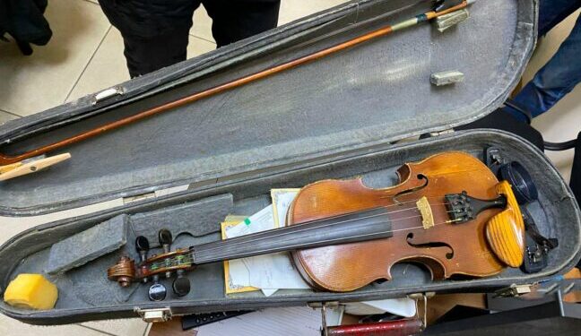 Одеські прикордонники не дали вивезти за кордон скрипку Страдіварі — Новини Одеської області