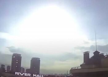 Що це було? Українці обговорюють вчорашній спалах над Києвом