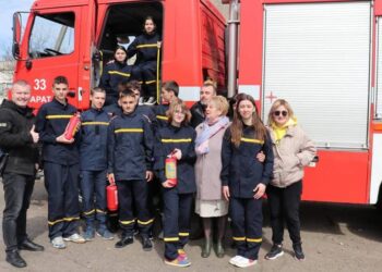 У Сараті змагалися юні рятувальники