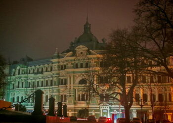 В Одесі ремонтують електромережі | Одеський Монітор