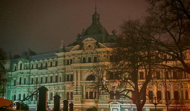 В Одесі ремонтують електромережі | Одеський Монітор