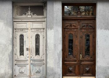 В Одесі відреставрували унікальні дубові двері | Надзвичайні події Одесса та область
