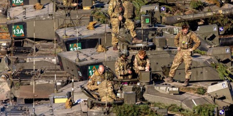 Велика Британія подарувала Україні роту танків Challenger 2