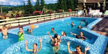 Куда отправить ребенка летом: стоимость, направления, безопасность