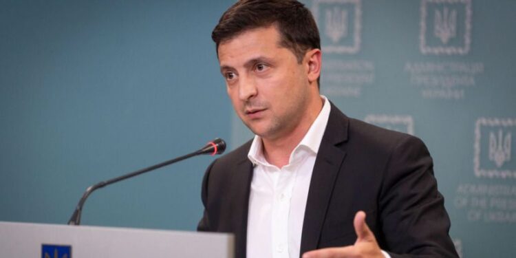 Зеленський підписав закон про позбавлення нардепів виплат за прогули