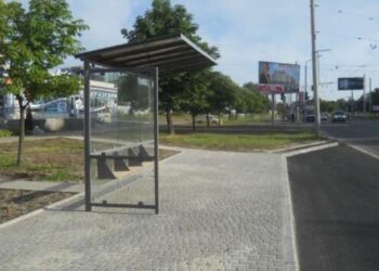 Секс на остановке: во Львове суд оштрафовал парня на 51 грн