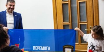 В Україну з РФ повернули шестирічну дівчинку, батьки якої тривалий час були у полоні