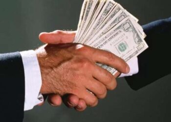 Взятка в законе. В Украине могут разрешить провоцировать коррупционеров