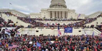 В США сторонник Трампа сел 14 лет за штурм Капитолия
