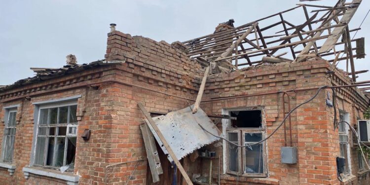 Минулого дня ворог знову вдарив по Нікополю, є загиблий та поранені, — голова ОВА  | Кримінальні новини