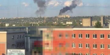 В оккупированном Луганске в районе завода прогремело два взрыва: видео