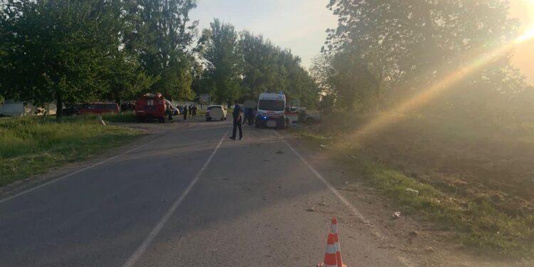 На Вінниччині перекинувся автомобіль: молодий водій загинув, 4-ро підлітків у лікарні. ФОТО | Кримінальні новини