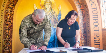 Музей у Пирогові допоможе з психологічною реабілітацією військових — Наєв підписав меморандум