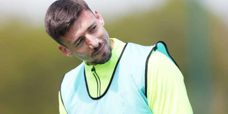 «Тоттенхэм» планирует приобрести защитника «Барселоны» (13 мая 2023 г.) — Новости футбола