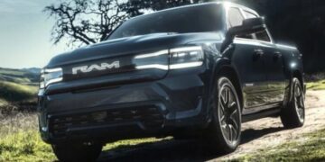 Електричний пікап Ram 1500 REV стане найбільш далекобійним у своєму класі — Автоновини