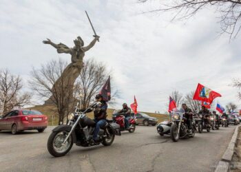 Їздити вовкам по нічній Росії, а не Польщі…