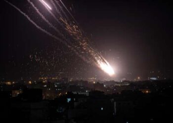 Стук по крышам: Израиль анонсировал снос многоэтажек в Газе