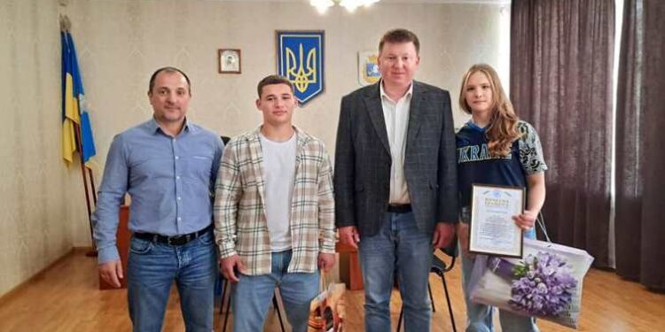Арцизьким спортсменам вручили почесні грамоти Одеської обласної ради за значні спортивні досягнення та спортивну форму від Арцизької міської ради