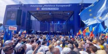 В Кишиневе прошла многотысячная акция в поддержку евроинтеграции Молдовы