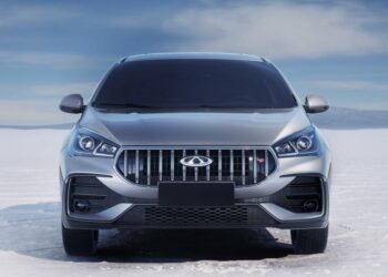 Брат Omoda S5 стал агрессивнее после рестайлинга: официальные фото Chery Arrizo 5 — АВТО НОВОСТИ