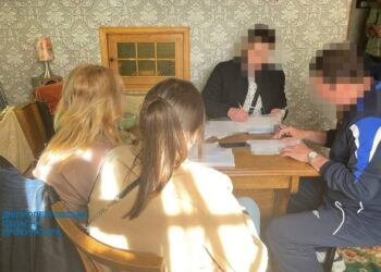 У Дніпрі двоє чиновників міськради підозрюються у кількамільйонній розтраті коштів | Кримінальні новини