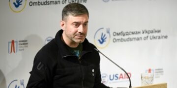 Україна не каратиме жителів тимчасово окупованих територій за паспорти РФ — Лубінець
