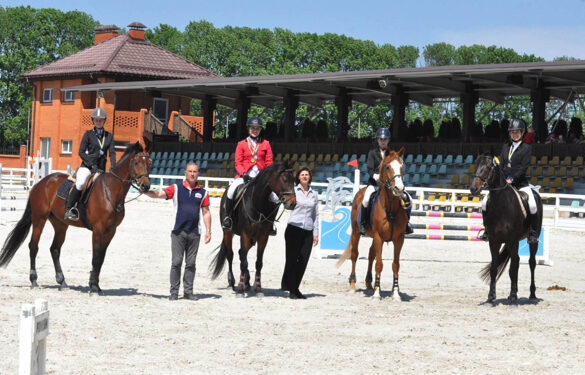 Черкасці здобули низку нагород на змаганнях з кінного спорту (ФОТО)