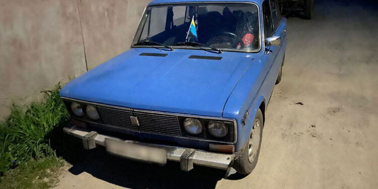 На Чернігівщині затримано злодюг, які з ножем пограбували чоловіка в його будинку. ФОТО | Кримінальні новини