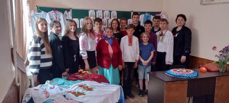 Емоційно, яскраво та патріотично: як відзначили День вишиванки у Арцизькій громаді